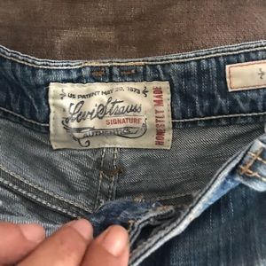 Levi’s Low Rise Shorts Misses 4